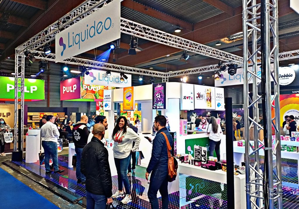 Stand du fabricant Liquideo au salon Vapexo 2021 | Salon de la vape | Cigarette Electronique | E Liquide | Cigusto